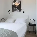 One 特罗吉尔