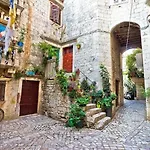One Trogir