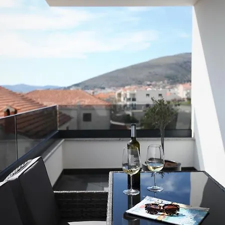 One Lägenhet Trogir